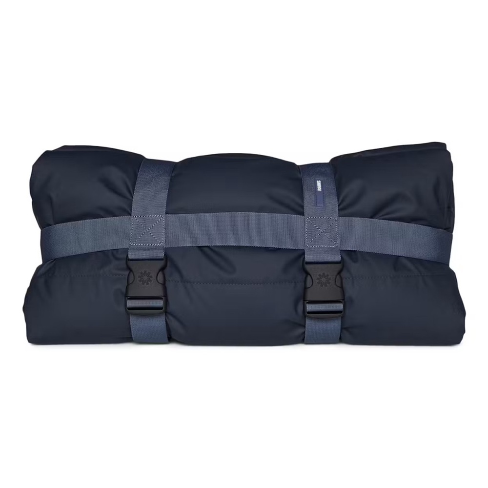 NWT Rains Waterproof Trail Blanket With Pack Carry & Store System In Navy - Picture 3 of 15